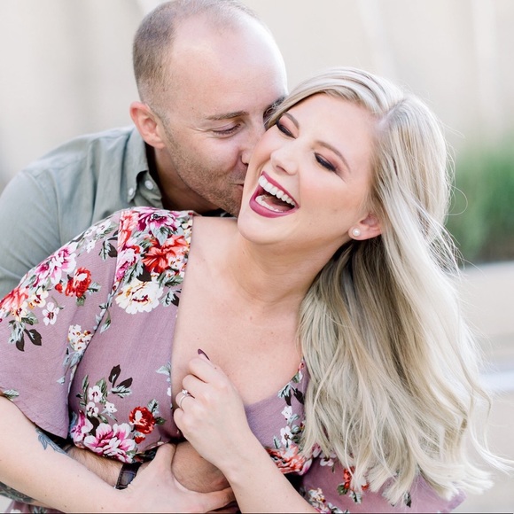 Meet your Posher, Amanda - Picture 3 of 4